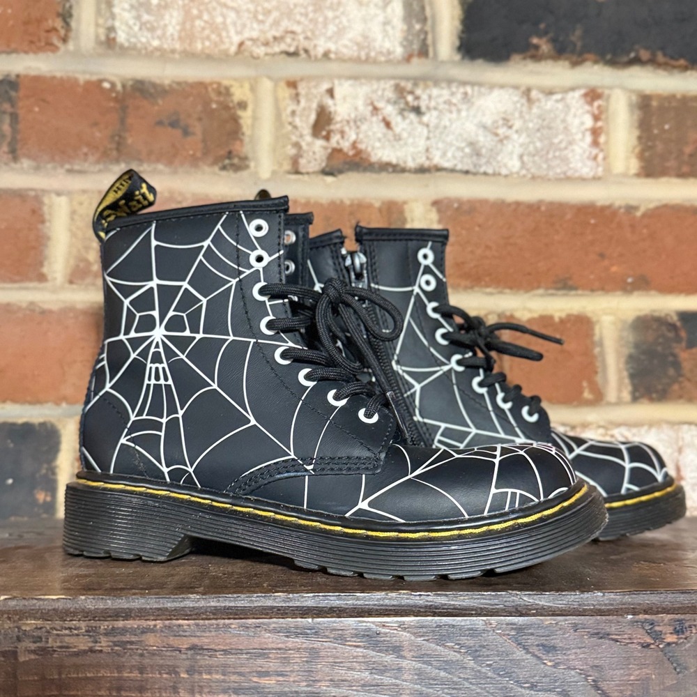 Dr. Martens 1460 Skull Web J Kids Black Spiderweb Boots US 1